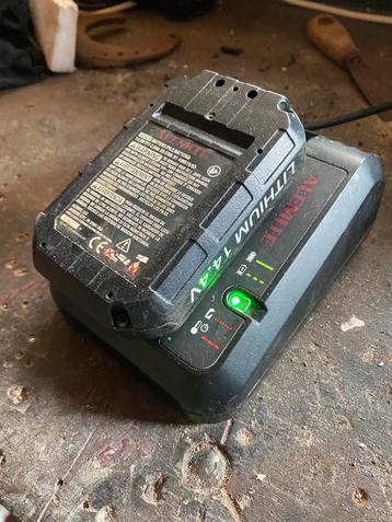 Alemite 14.4v accu en oplader beschikbaar voor biedingen