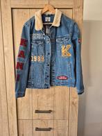 Karl Kani spijkerjas met patches NIEUW, Maat 52/54 (L), Blauw, Nieuw, Ophalen of Verzenden