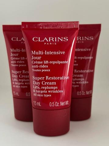 Clarins Super Restorative Day Cream 15 ml beschikbaar voor biedingen