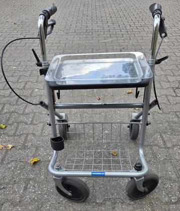 Te koop Thuasne rollator (Quatro V05040) beschikbaar voor biedingen