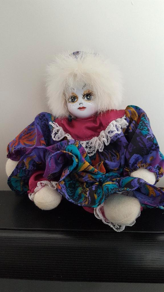 pierrot / pop porseleinen hoofd, Verzamelen, Poppen, Zo goed als nieuw, Pop, Ophalen of Verzenden