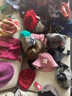 Partij dames wintermutsen & – 80 stuks – €60  voor alles, Ophalen of Verzenden, Nieuw, One size fits all