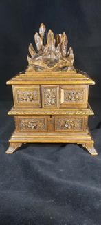 Antieke Houten Sieradendoos met Snijwerk, Antiek en Kunst, Ophalen of Verzenden