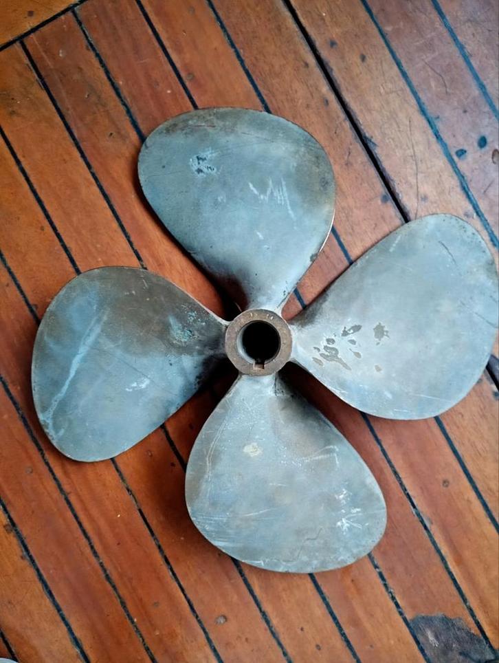 Vierblads Scheepsschroef Links Draaiend 19/14 Asmaat 40mm, Watersport en Boten, Bootonderdelen, Gebruikt, Motor en Techniek, Motorboot
