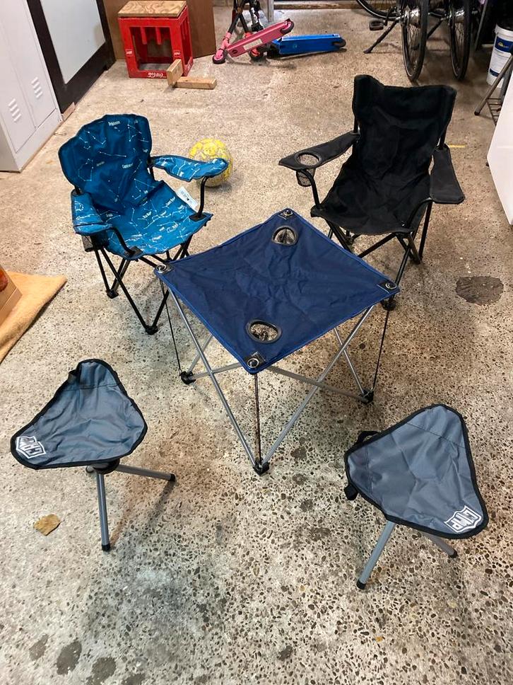 Campingstoelen Kids + Tafeltje - 35cm, Caravans en Kamperen, Kampeermeubelen, Gebruikt, Campingstoel, Ophalen