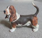 Vaga International Basset hound beeldje hondenbeeld, Verzamelen, Beelden en Beeldjes, Ophalen of Verzenden, Gebruikt, Dier