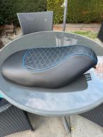 Piaggio zip alcantara zadel NIEUW !!!, Fietsen en Brommers, Brommeronderdelen | Scooters, Ophalen of Verzenden, Zo goed als nieuw