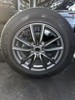 Landrover Pirelli winterbanden en velgen, Gebruikt, Winterbanden, 235 mm, Band(en)