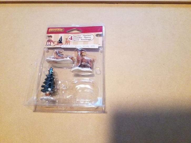 Lemax Dad & Fawns Set - Kerstdorp Figuren, Verzamelen, Poppetjes en Figuurtjes, Ophalen of Verzenden