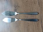 2 Verzilverde vismessen, Antiek en Kunst, Antiek | Bestek, Ophalen of Verzenden