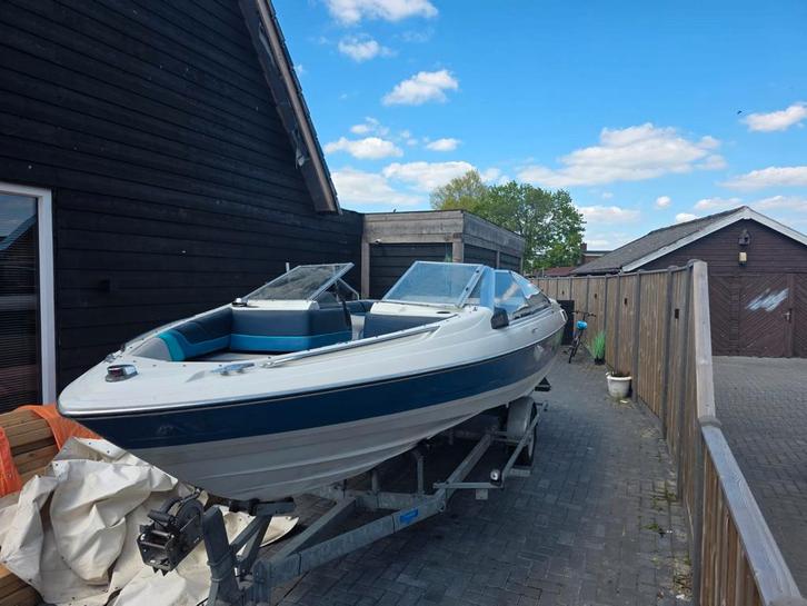Bayliner capri 5.2 v8, Watersport en Boten, Motorboten en Motorjachten, Gebruikt, Polyester, 6 tot 9 meter, Benzine, Binnenboordmotor
