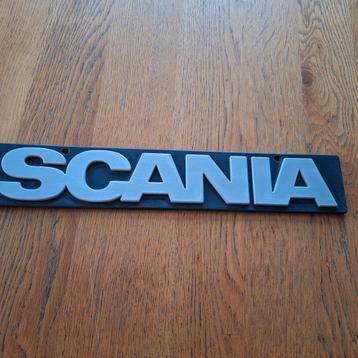 Scania embleem Scania letters carrosserie plaatwerk 42x7,5cm beschikbaar voor biedingen