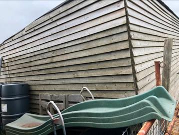 Glijbaan groen beschikbaar voor biedingen