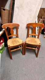 GRATIS: Twee stoelen, hout met rotan zitting!, Huis en Inrichting, Stoelen, Ophalen, Gebruikt, Twee, Bruin
