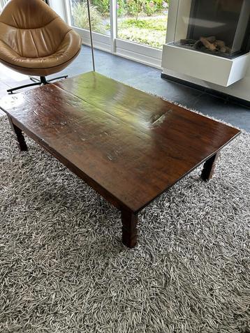 salon tafel beschikbaar voor biedingen