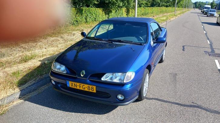 Renault Mégane 2.0 Cabriolet 1999 Blauw, Auto's, Renault, Particulier, Mégane, ABS, Airbags, Centrale vergrendeling, Lichtmetalen velgen