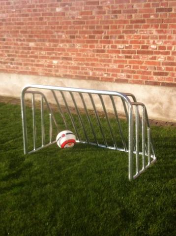 Voetbal doel voetbaldoel voetbaldoeltje doeltjes doeltje beschikbaar voor biedingen