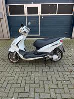 Piaggio New fly 4t 2v, Fietsen en Brommers, Scooters | Piaggio, Ophalen, Gebruikt, Fly, Benzine