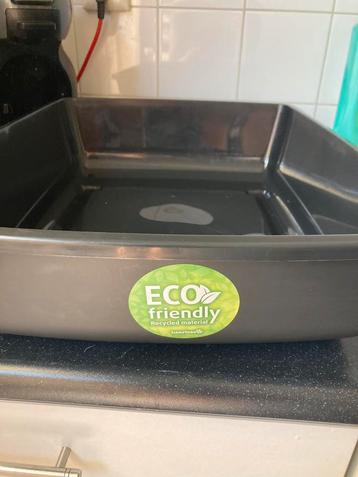 Te koop (kitten)kattenbak heel kort gebruikt beschikbaar voor biedingen