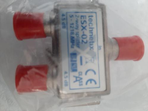 Technetix coax splitter, Audio, Tv en Foto, Audiokabels en Televisiekabels, Nieuw, Coaxiale kabel, Minder dan 2 meter, Ophalen