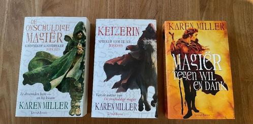 Karen Miller fantasy magier keizerin paperbacks div titels, Boeken, Fantasy, Zo goed als nieuw, Ophalen of Verzenden