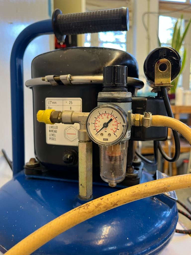 Airbrush Compressor - Ideaal voor modelbouw!, Ophalen, Gebruikt, Minder dan 200 liter/min, Minder dan 6 bar