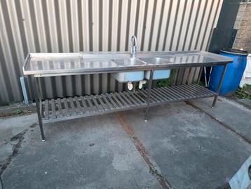 Professionele dubbele Rvs Wasbak met Onderstel - 306cm Breed beschikbaar voor biedingen