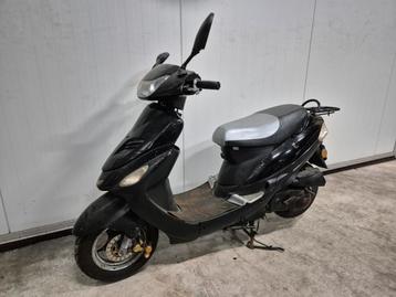 Aangeboden Boation Snor scooter met kenteken opknapper beschikbaar voor biedingen