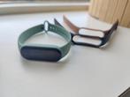 Xiaomi Mi band 5 + oplader + 2 extra bandjes, Overige merken, Ophalen of Verzenden, Zo goed als nieuw