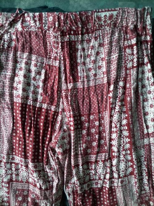 Clockhouse broek.  Maat 52, Kleding | Dames, Grote Maten, Zo goed als nieuw, Broek of Spijkerbroek, Rood, Ophalen of Verzenden