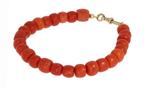 Kaasjes bloedkoraal dames armband 14k gouden slot antiek