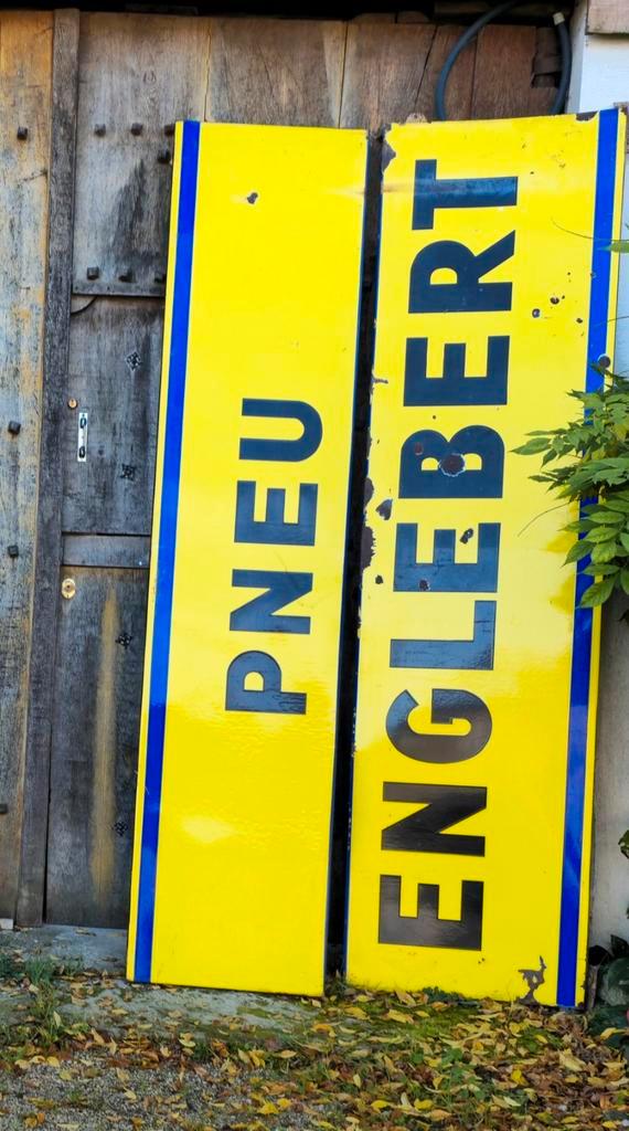 Emaille bord Englebert, Verzamelen, Merken en Reclamevoorwerpen, Gebruikt, Reclamebord, Ophalen of Verzenden