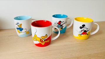 set van 4 Disney Mickey & Friends mokken beschikbaar voor biedingen