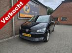 Volkswagen Touran 1.2 TSI Highline BlueMotion (bj 2011), 730 kg, 4 cilinders, Alcantara, Zwart