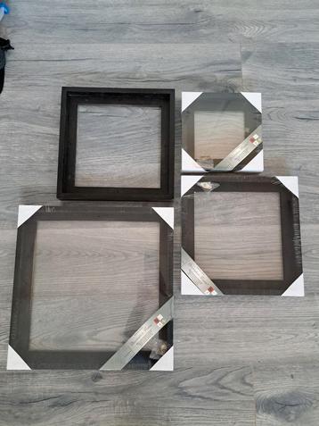 3 nieuwe decoratie frames en 1 gebruikte cadeau. beschikbaar voor biedingen