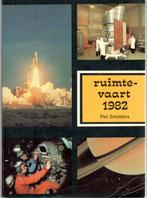 Piet Smolders - Ruimtevaart 1982., Ophalen of Verzenden, Gelezen