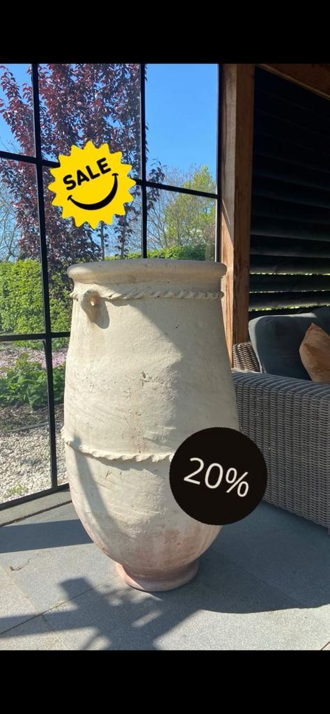 Terracotta. Tuinvazen, Tuin en Terras, Bloempotten, Nieuw, Aardewerk, Binnen, Balkon, Tuin, 70 cm of meer, 40 cm of meer, Rond