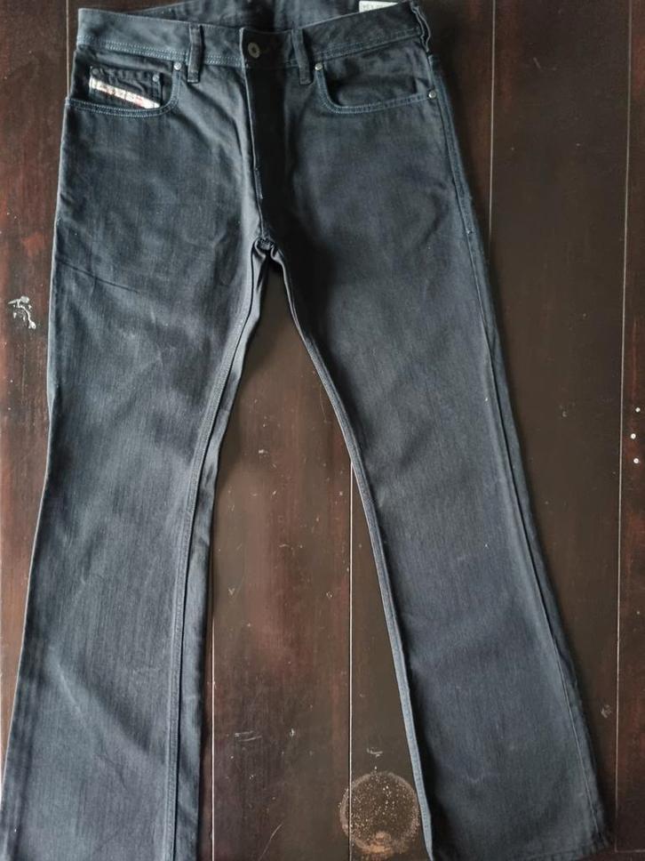 NIEUWE CLASSIC DIESEL ZATHAN REGULAR BOOTCUT JEANS 32/34!!!, Kleding | Heren, Spijkerbroeken en Jeans, Nieuw, W32 (confectie 46) of kleiner