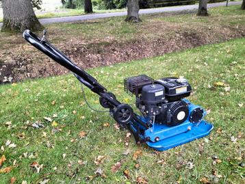 Hbm trilplaat benzine 40 cm beschikbaar voor biedingen