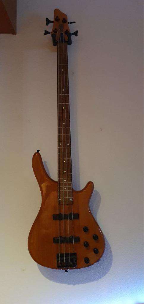 Stagg BC300 A / N Basgitaren, Muziek en Instrumenten, Snaarinstrumenten | Gitaren | Bas, Zo goed als nieuw, Elektrisch, Ophalen
