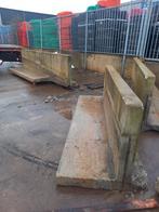 keerwanden 1 meter hoog totaal 15 meter, Ophalen, 250 cm of meer, Palen