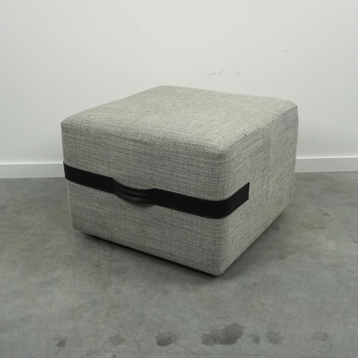 Design Poef | Zitkussen | Hocker | Grijs, Huis en Inrichting, Banken | Voetenbanken en Poefen, Gebruikt, 50 tot 75 cm, 50 tot 75 cm