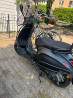 Vespa sprint, Fietsen en Brommers, Scooters | Vespa, Ophalen, Zo goed als nieuw, Overige modellen