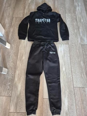 Trap--star joggingpak. Maat XS-S. Nieuw. Zwart.  beschikbaar voor biedingen