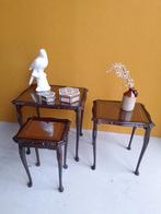 Vintage mimiset, Engelse nesting tables, mahonie, glasplaat, Huis en Inrichting, Gebruikt, Vintage, Ophalen of Verzenden, Nvt