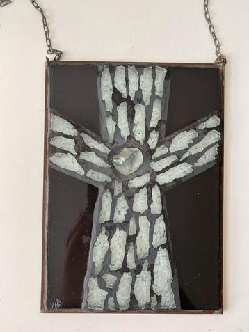 Brutalist glas in lood met kristal beschikbaar voor biedingen