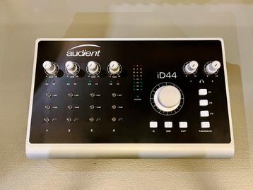 Audient ID44 interface geluidskaart beschikbaar voor biedingen
