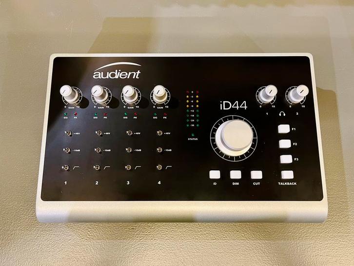 Audient ID44 interface geluidskaart, Computers en Software, Geluidskaarten, Zo goed als nieuw, Extern, Ophalen of Verzenden