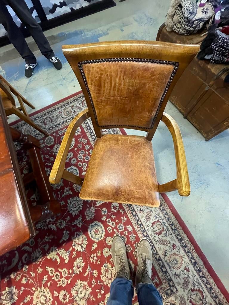 Massief houten tafel met 6 lams lederen stoelen, Ophalen of Verzenden, Gebruikt, 4 tot 6 stoelen