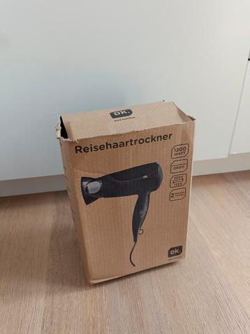 Reishaardroger / reisföhn 1200W beschikbaar voor biedingen